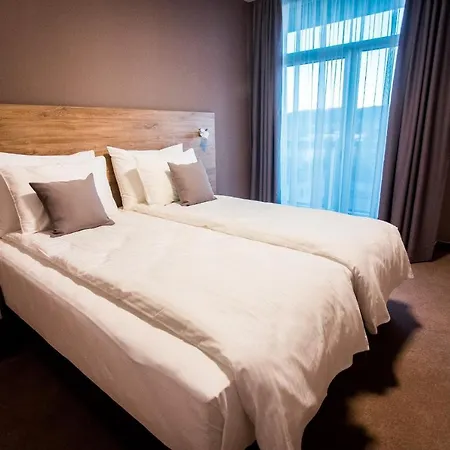 Hotel In 4*