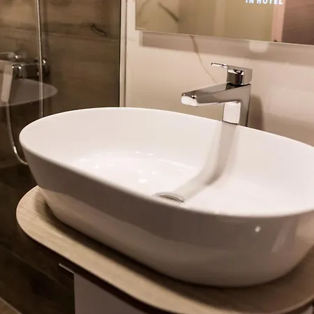 Hotel In 4*