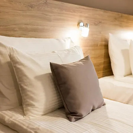 Hotel In 4*